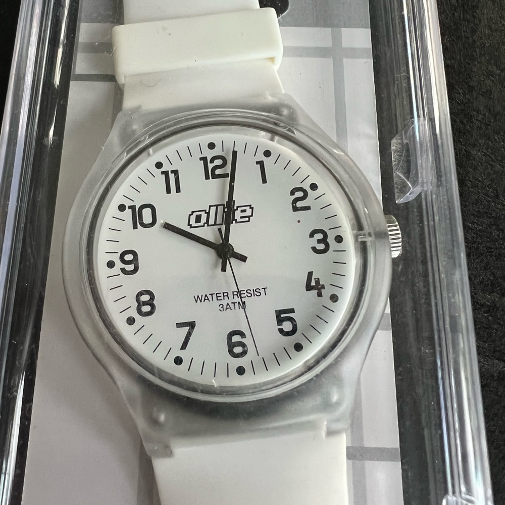 NIB NWT White Watch by Ollie